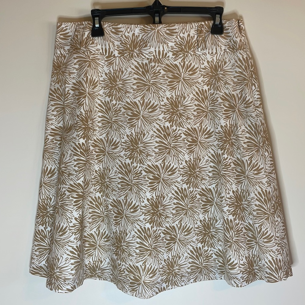 Lands End Womens 12 Petite 12P A-Line Tan and White Flower Lined Skirt